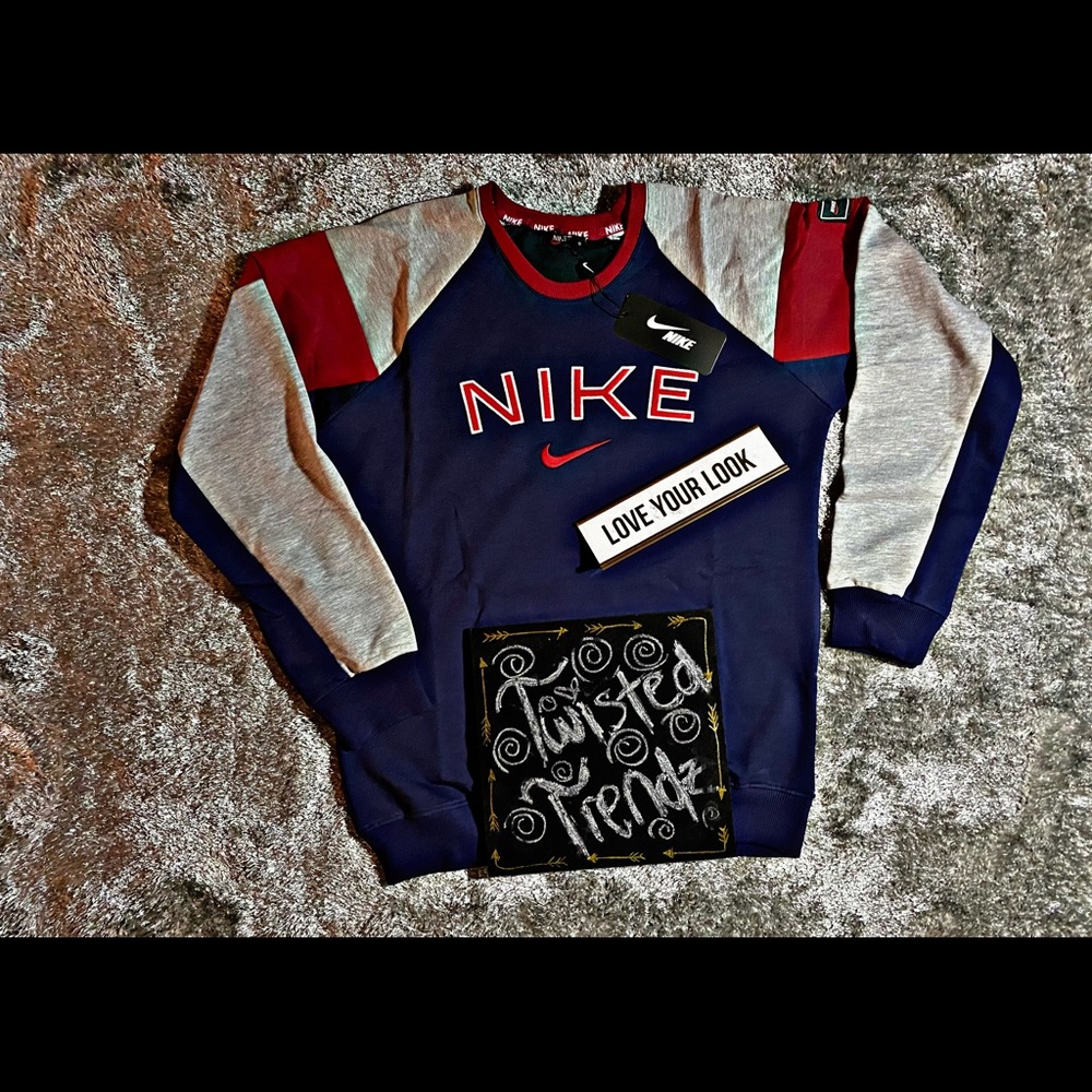 Nike long sleeve sweatshirt